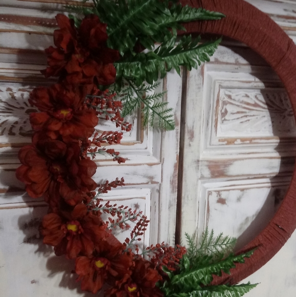 Handcrafted Yarn Wreath|Wreaths|Door Hanger|Door Decor - Picture 5 of 7